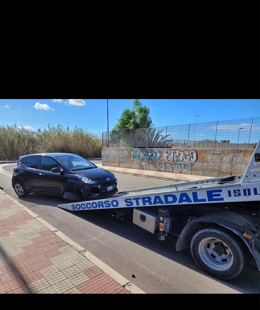 Caricamento veicolo sinistrato con pianale ribassato a Varese